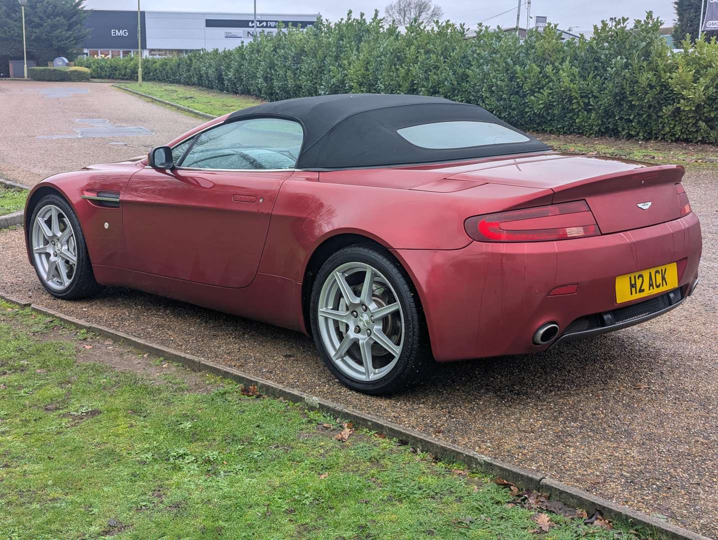 <p>2007 ASTON MARTIN V8 VANTAGE ROADSTER MANUAL</p>