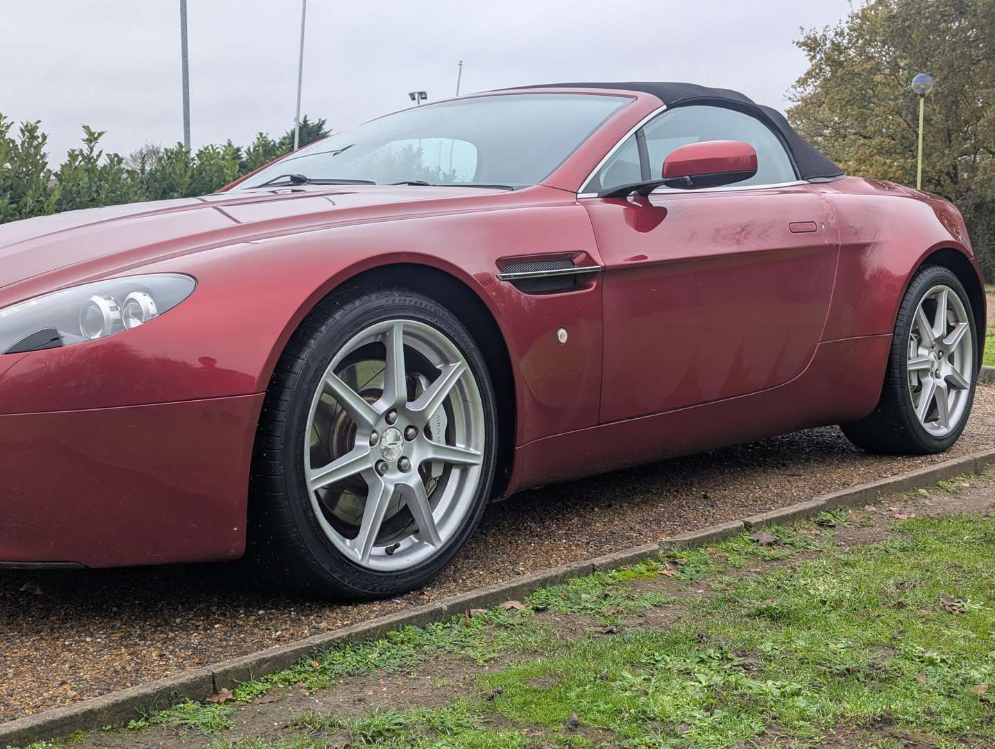 <p>2007 ASTON MARTIN V8 VANTAGE ROADSTER MANUAL</p>