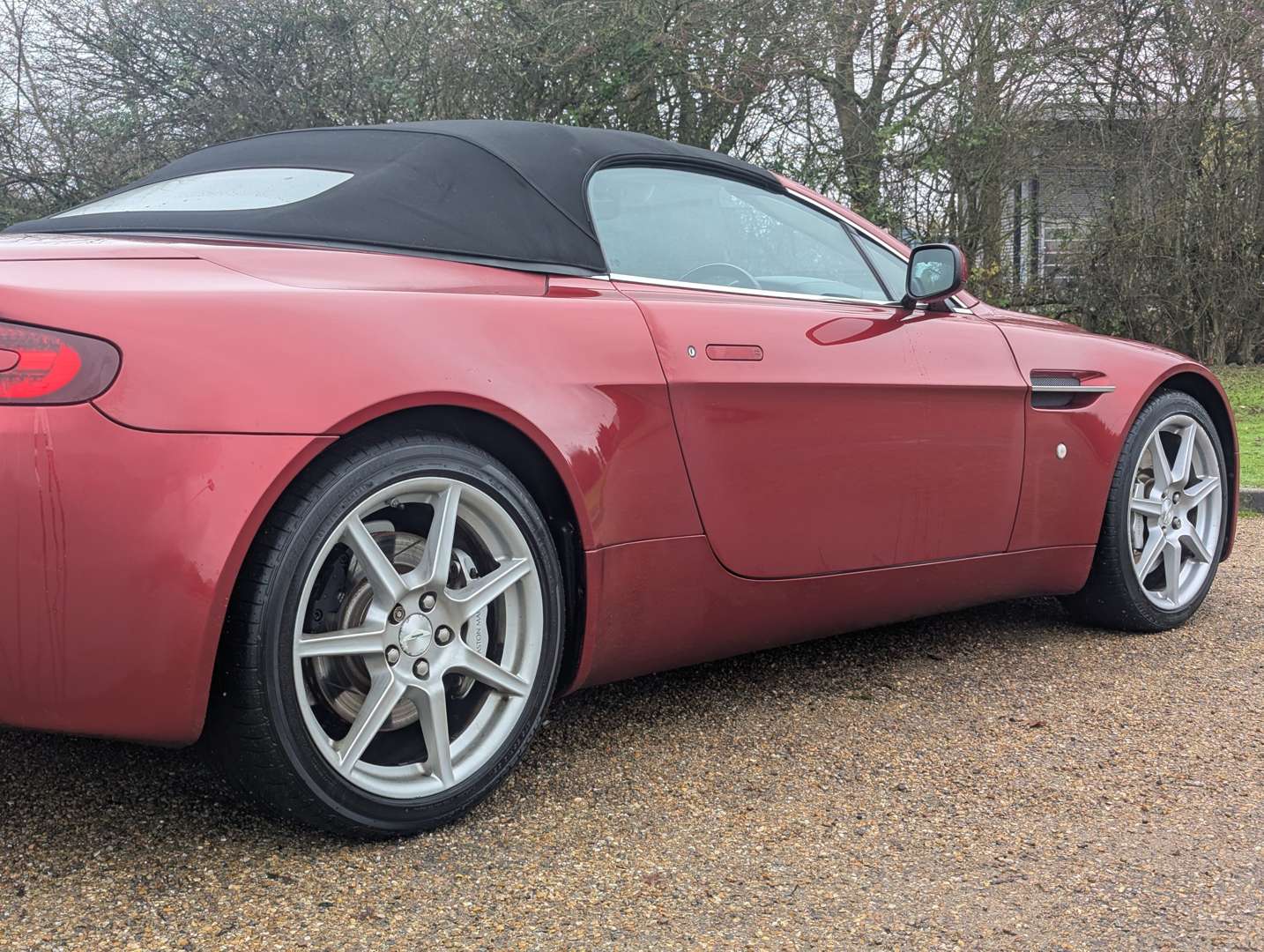 <p>2007 ASTON MARTIN V8 VANTAGE ROADSTER MANUAL</p>