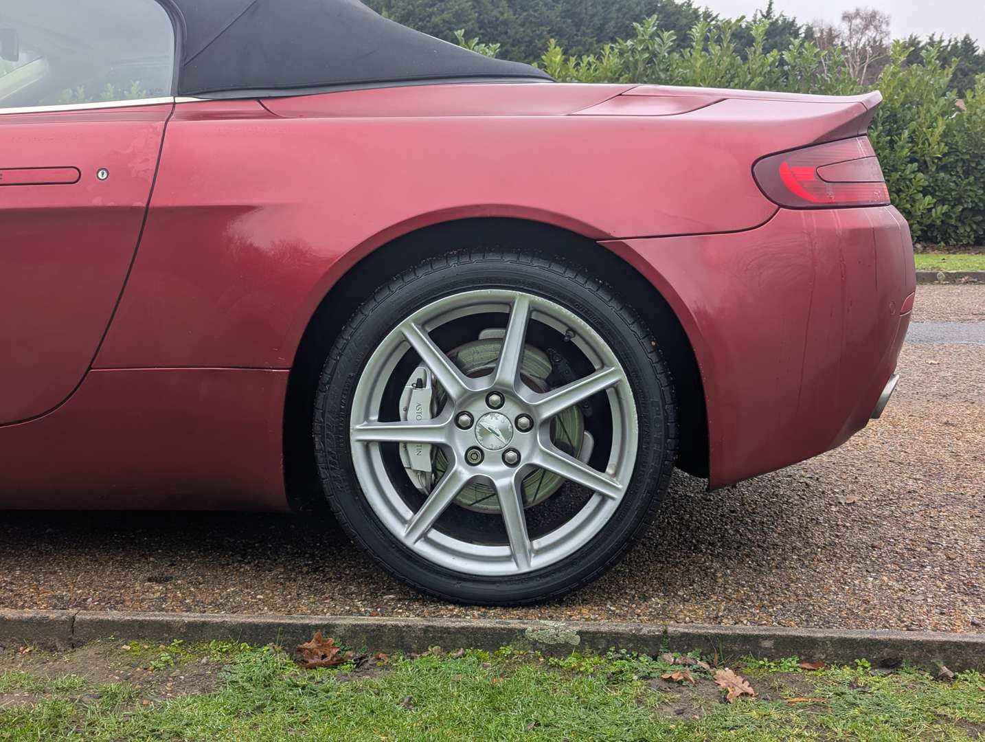 <p>2007 ASTON MARTIN V8 VANTAGE ROADSTER MANUAL</p>