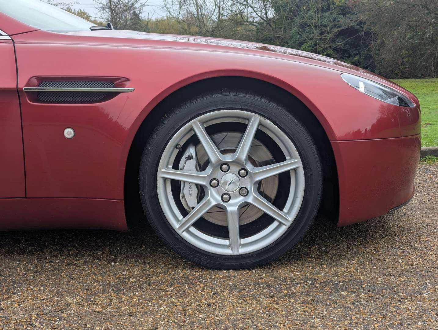 <p>2007 ASTON MARTIN V8 VANTAGE ROADSTER MANUAL</p>