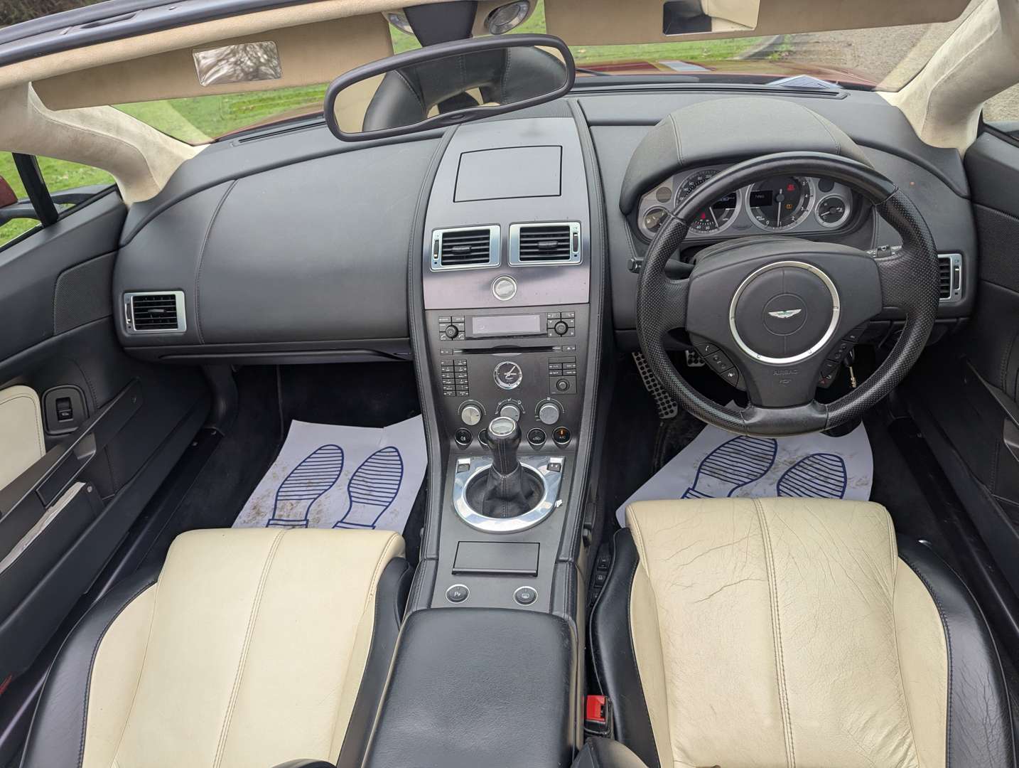 <p>2007 ASTON MARTIN V8 VANTAGE ROADSTER MANUAL</p>