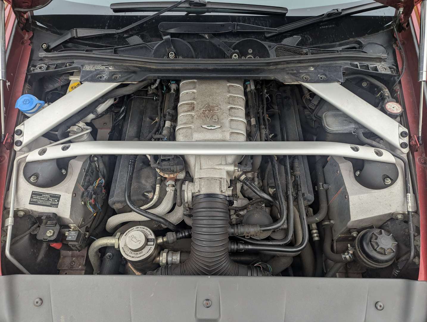 <p>2007 ASTON MARTIN V8 VANTAGE ROADSTER MANUAL</p>