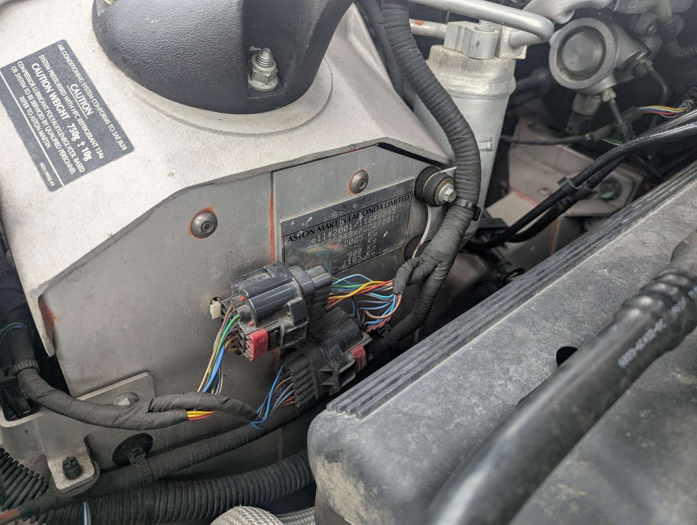 <p>2007 ASTON MARTIN V8 VANTAGE ROADSTER MANUAL</p>