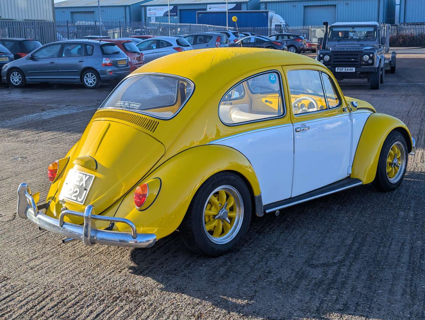 <p>1971 VW BEETLE 1200</p>