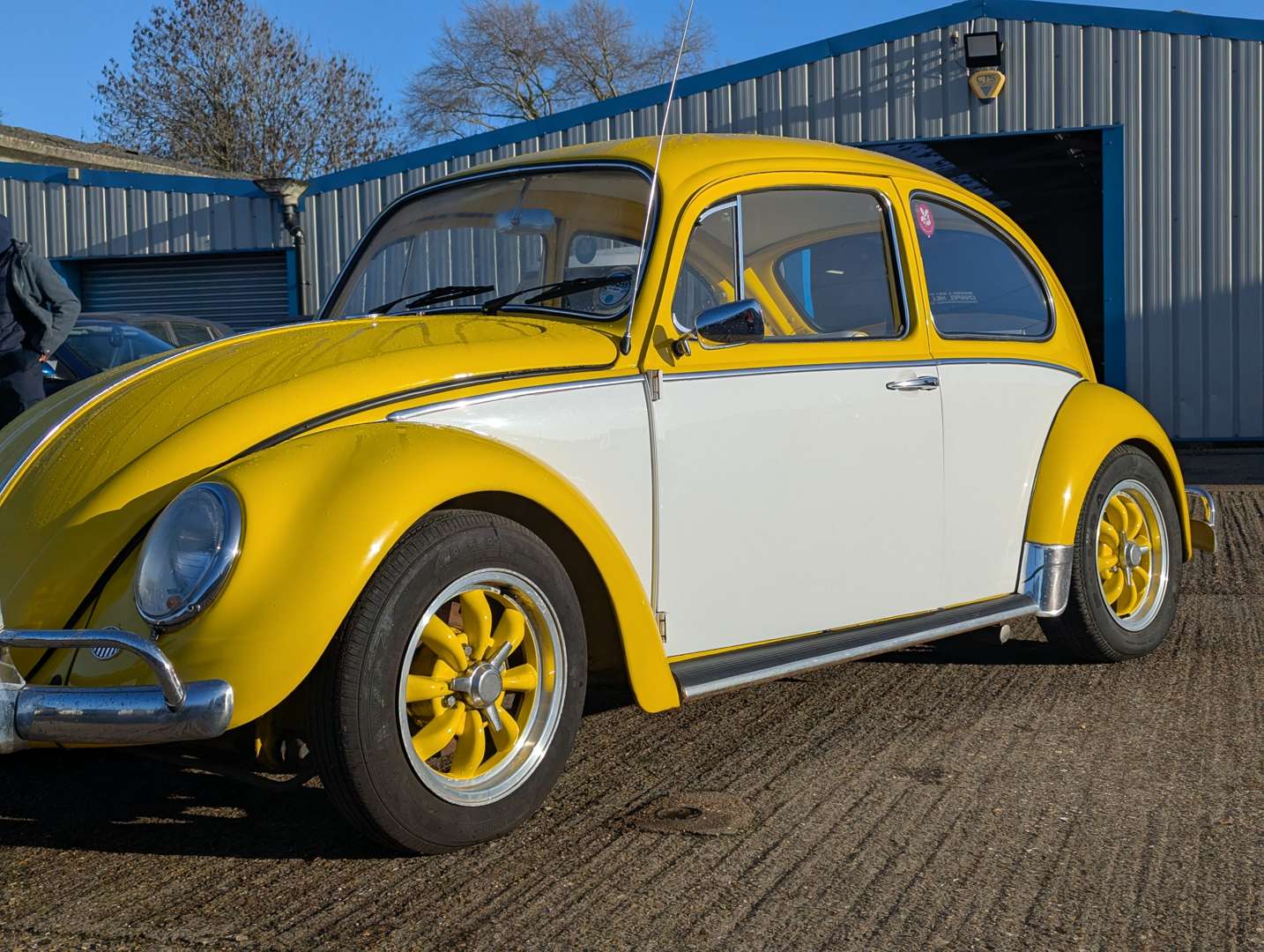 <p>1971 VW BEETLE 1200</p>