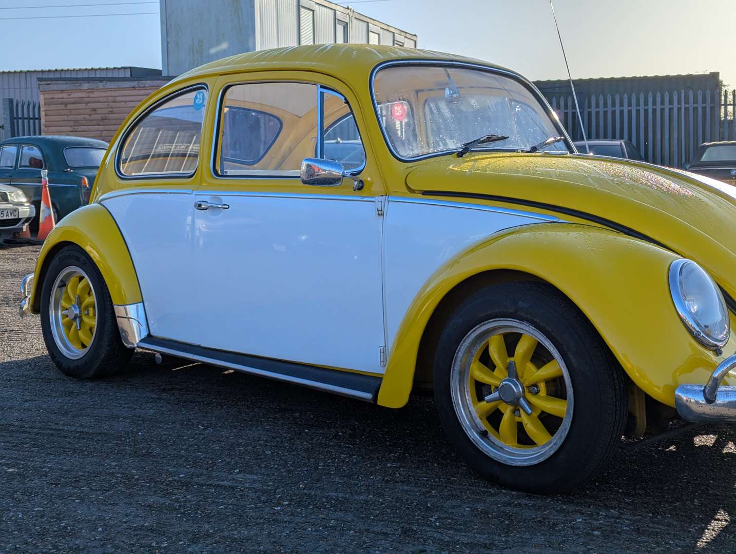 <p>1971 VW BEETLE 1200</p>