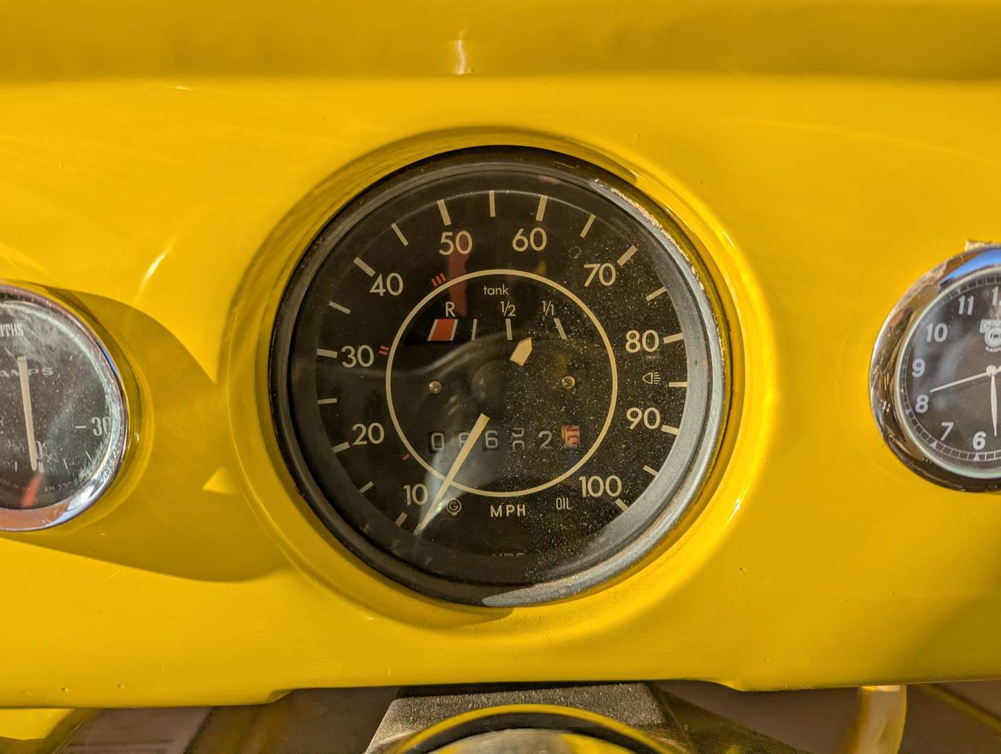 <p>1971 VW BEETLE 1200</p>