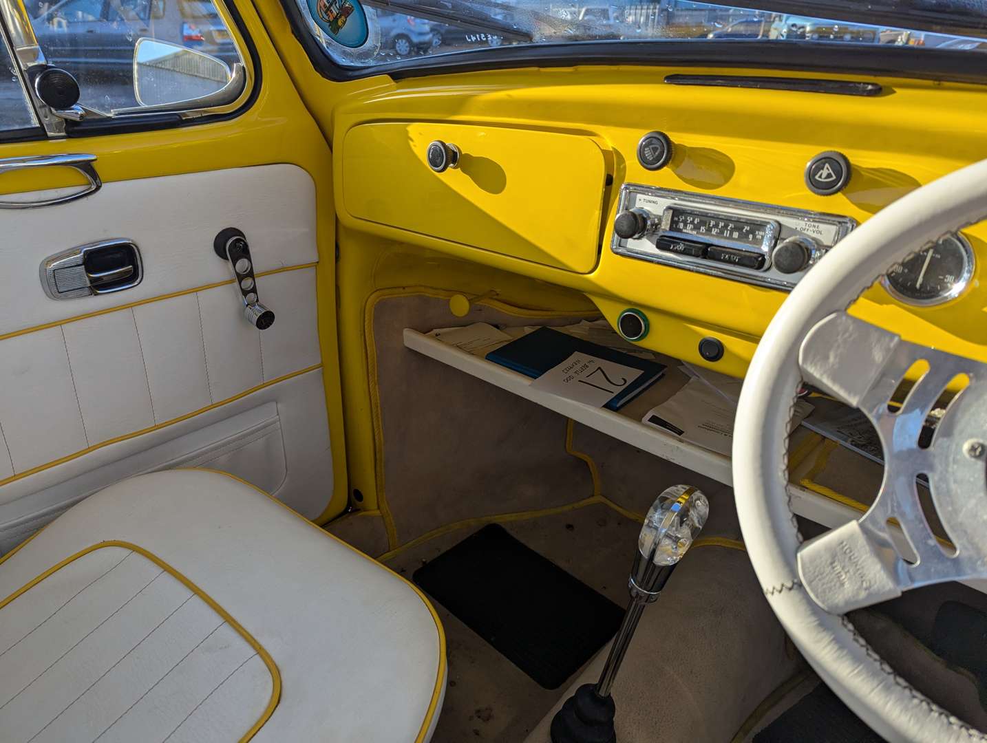 <p>1971 VW BEETLE 1200</p>