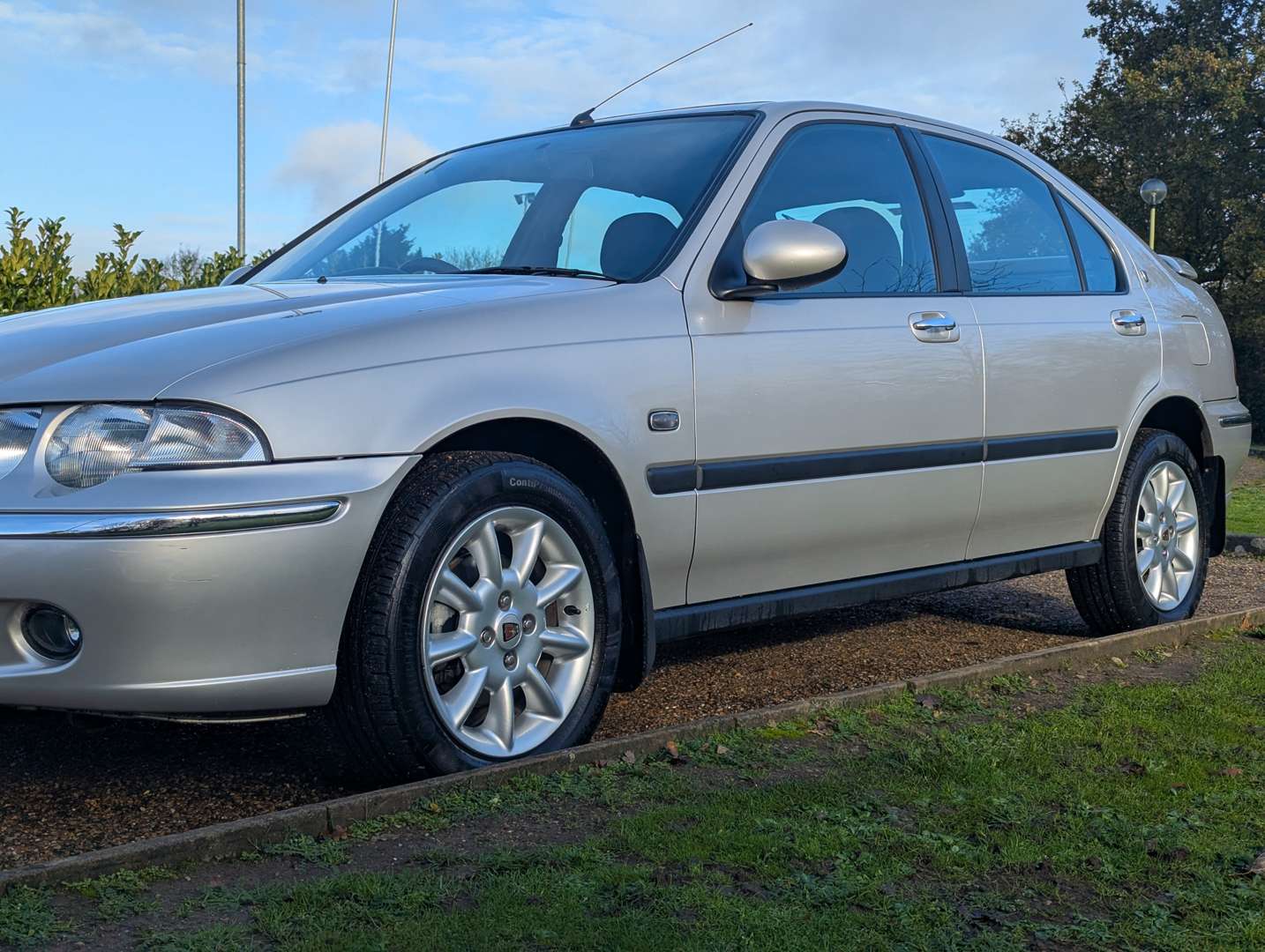 <p>2000 ROVER 45 IXS 16V</p>
