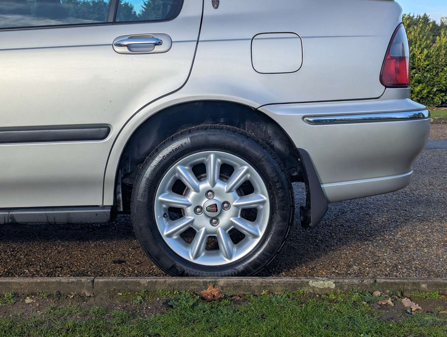 <p>2000 ROVER 45 IXS 16V</p>