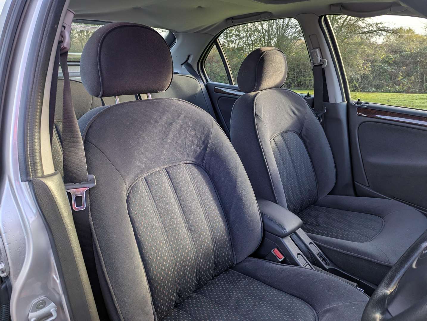 <p>2000 ROVER 45 IXS 16V</p>