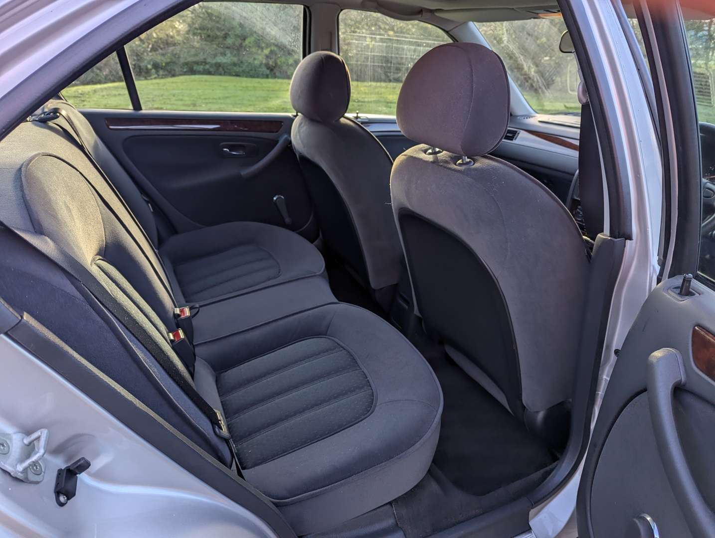 <p>2000 ROVER 45 IXS 16V</p>