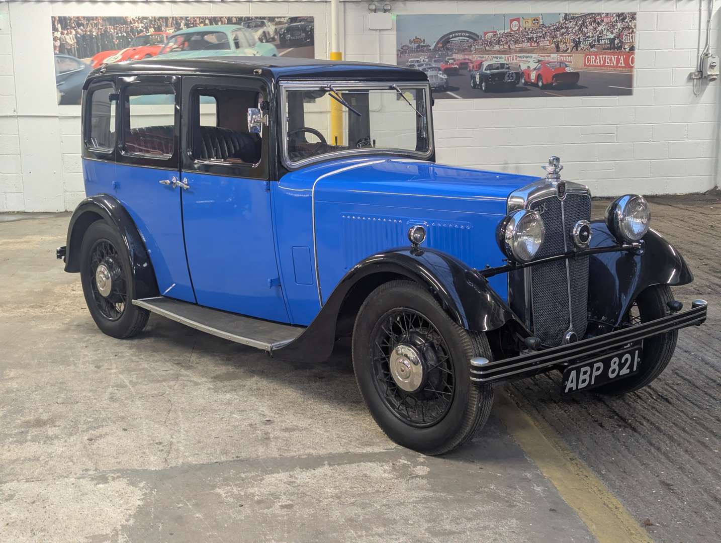 <p>1934 MORRIS 10/6 SALOON</p>