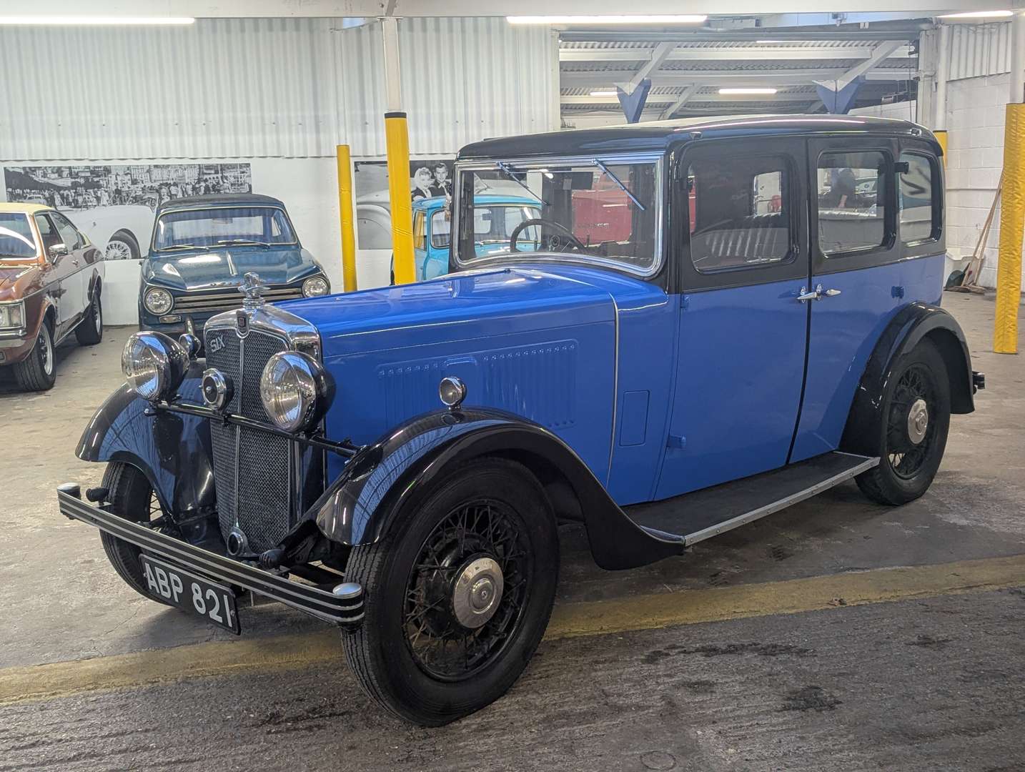 <p>1934 MORRIS 10/6 SALOON</p>
