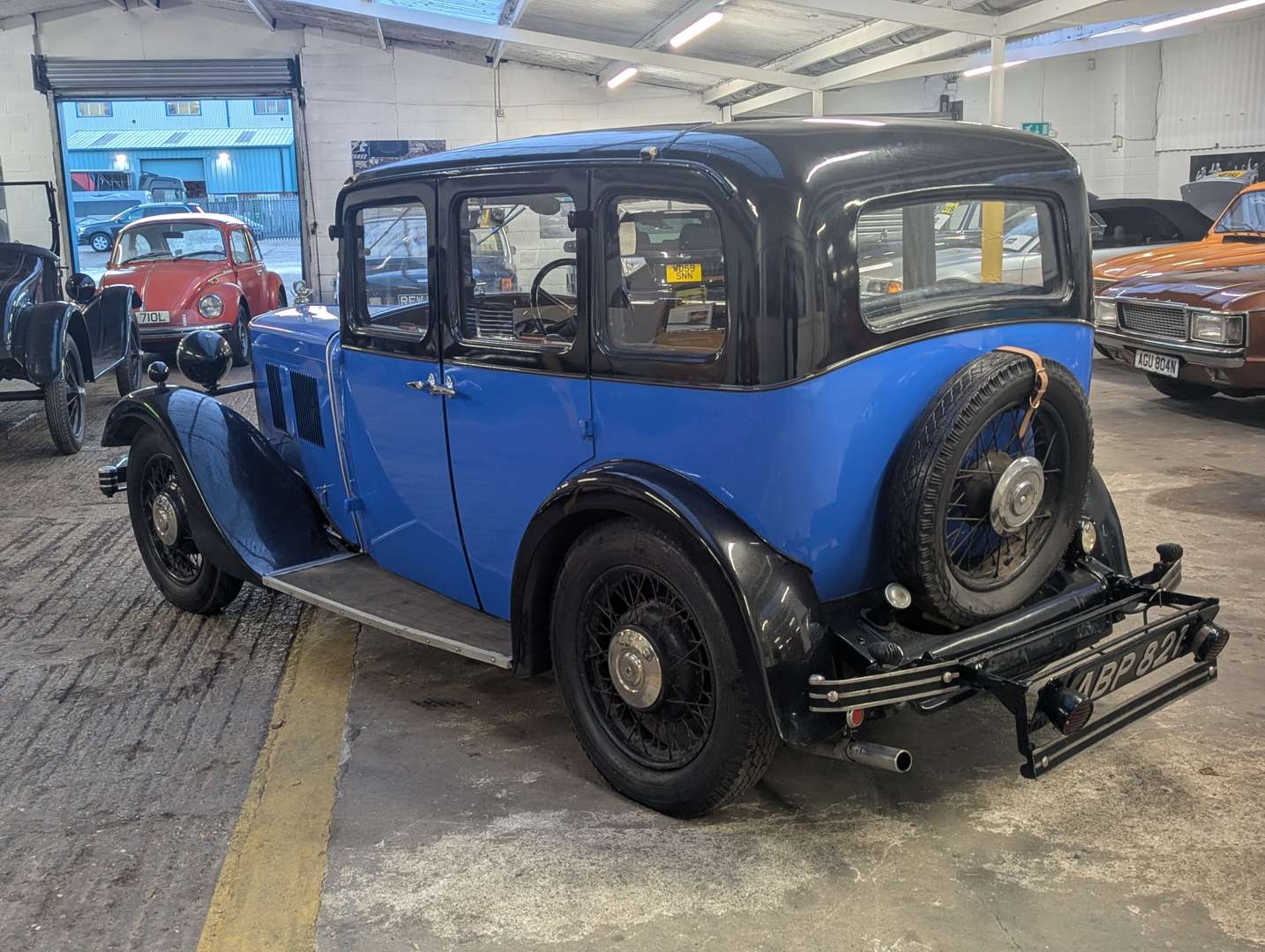 <p>1934 MORRIS 10/6 SALOON</p>