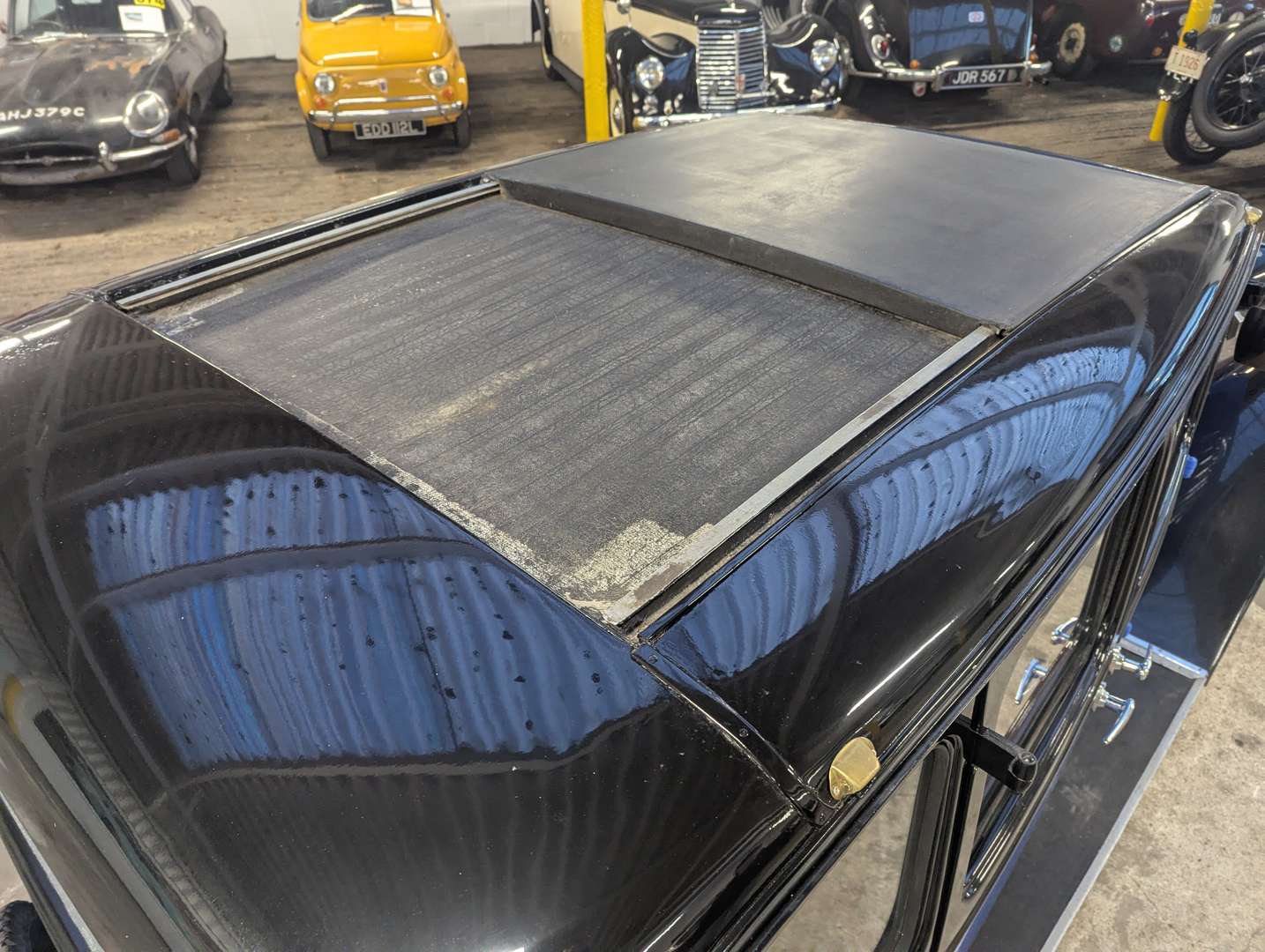 <p>1934 MORRIS 10/6 SALOON</p>