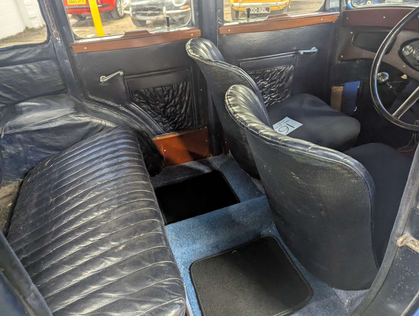 <p>1934 MORRIS 10/6 SALOON</p>