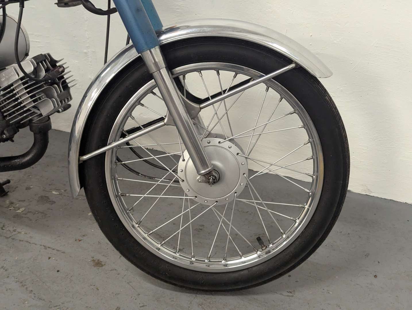 <p>1977 SUZUKI A100</p>