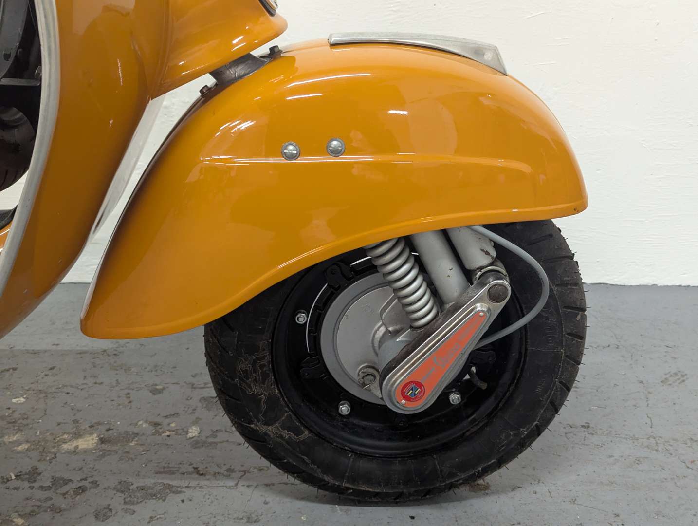 <p>1975 VESPA SUPER&nbsp;</p>