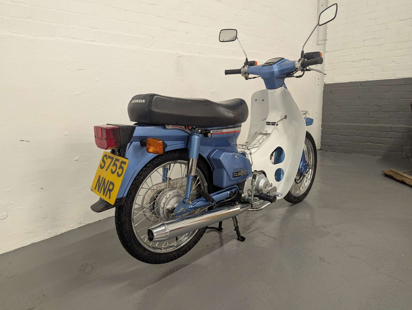 <p>1999 HONDA C90M</p>