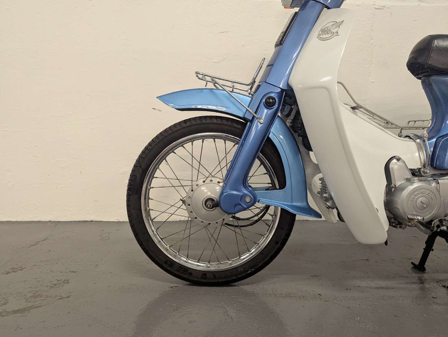 <p>1999 HONDA C90M</p>