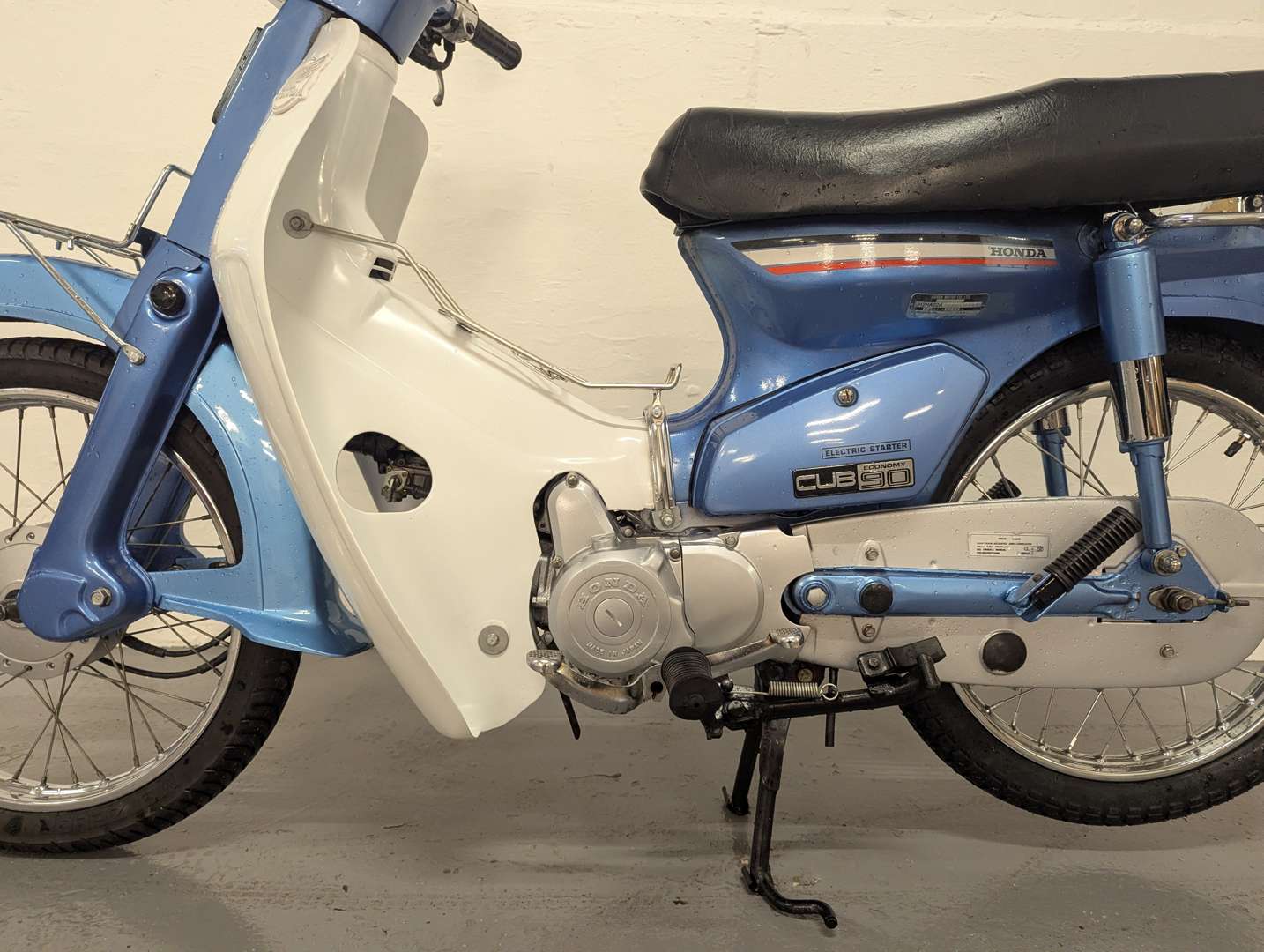 <p>1999 HONDA C90M</p>