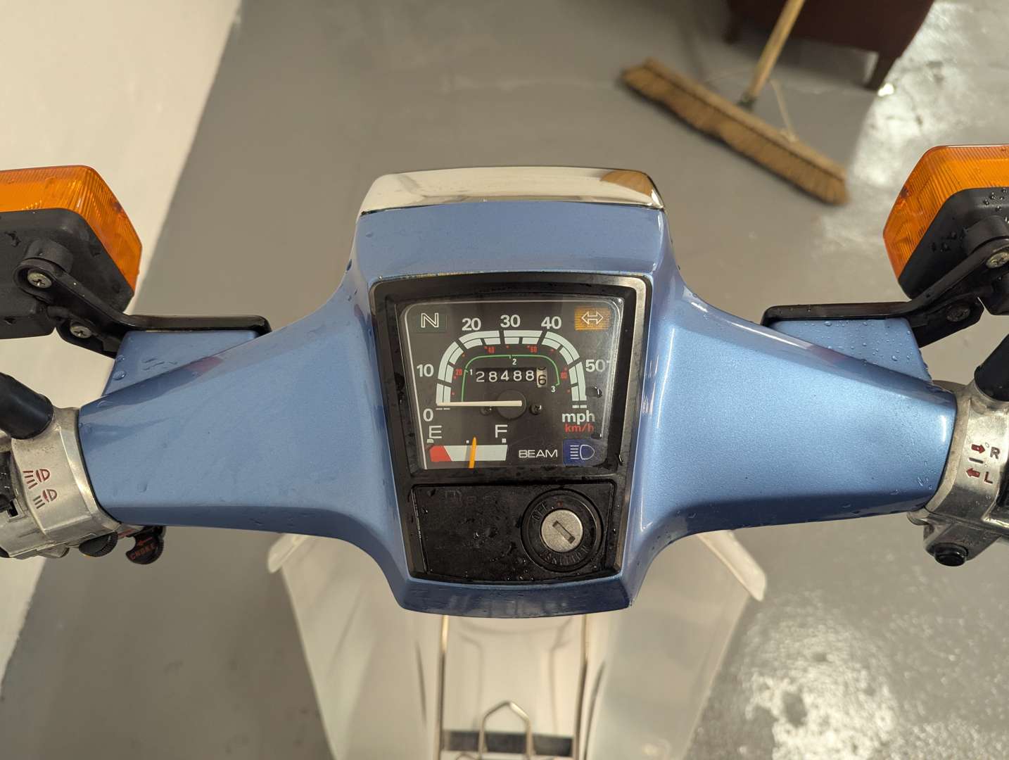 <p>1999 HONDA C90M</p>