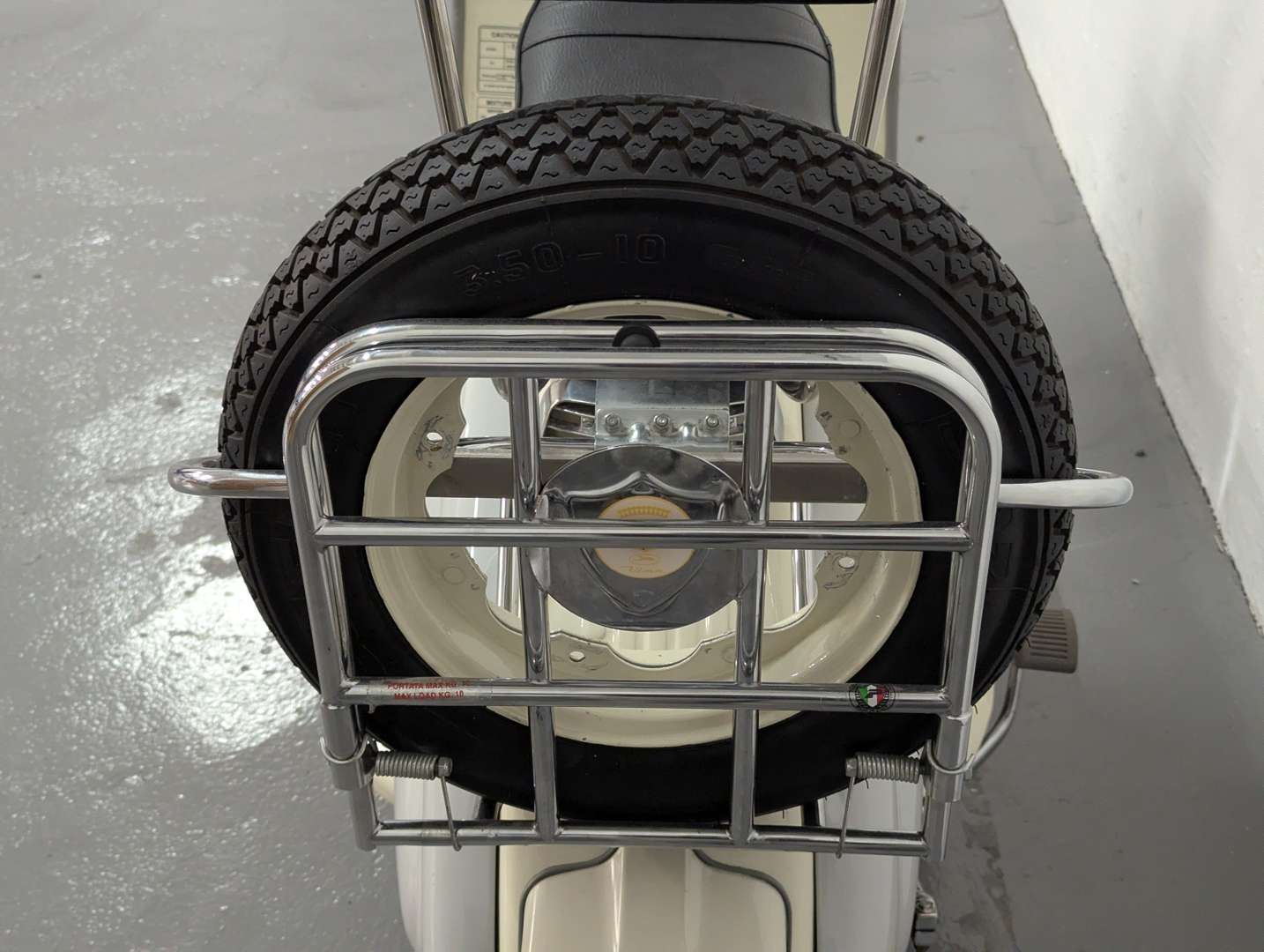 <p>1961 LAMBRETTA LI 125</p>