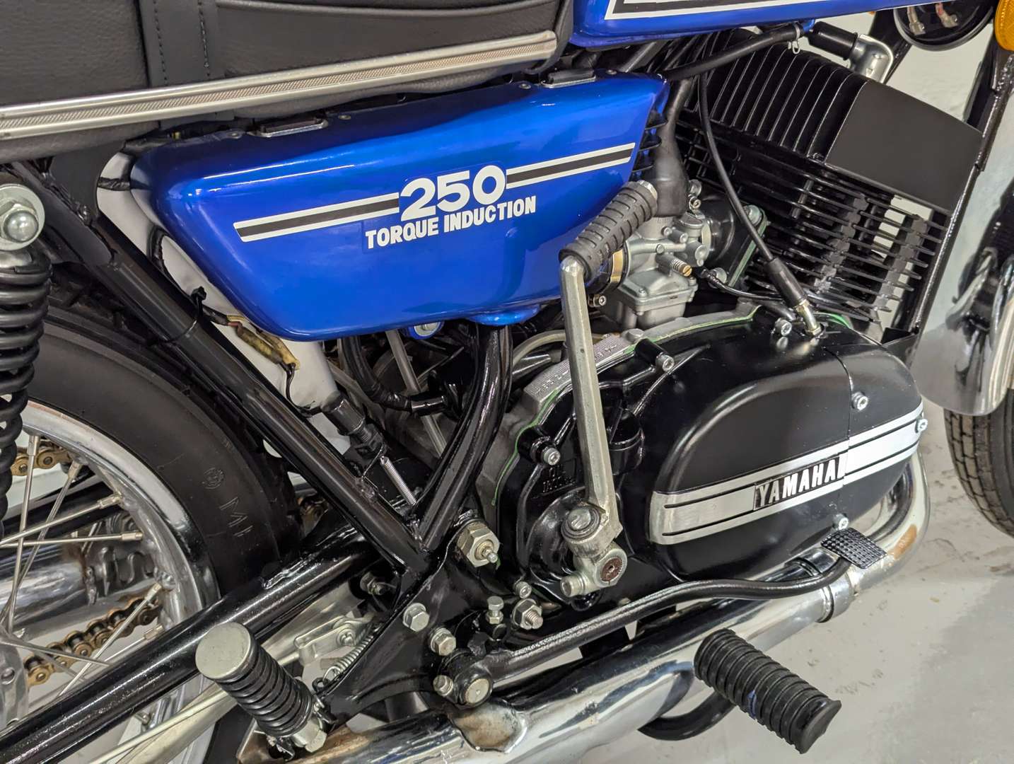 <p>1974 YAMAHA RD250</p>