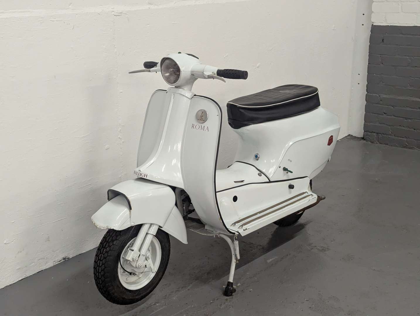 <p>1962 RALEIGH ROMA</p>