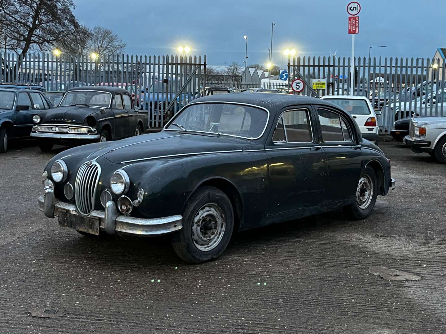 <p>1956 JAGUAR MKI</p>