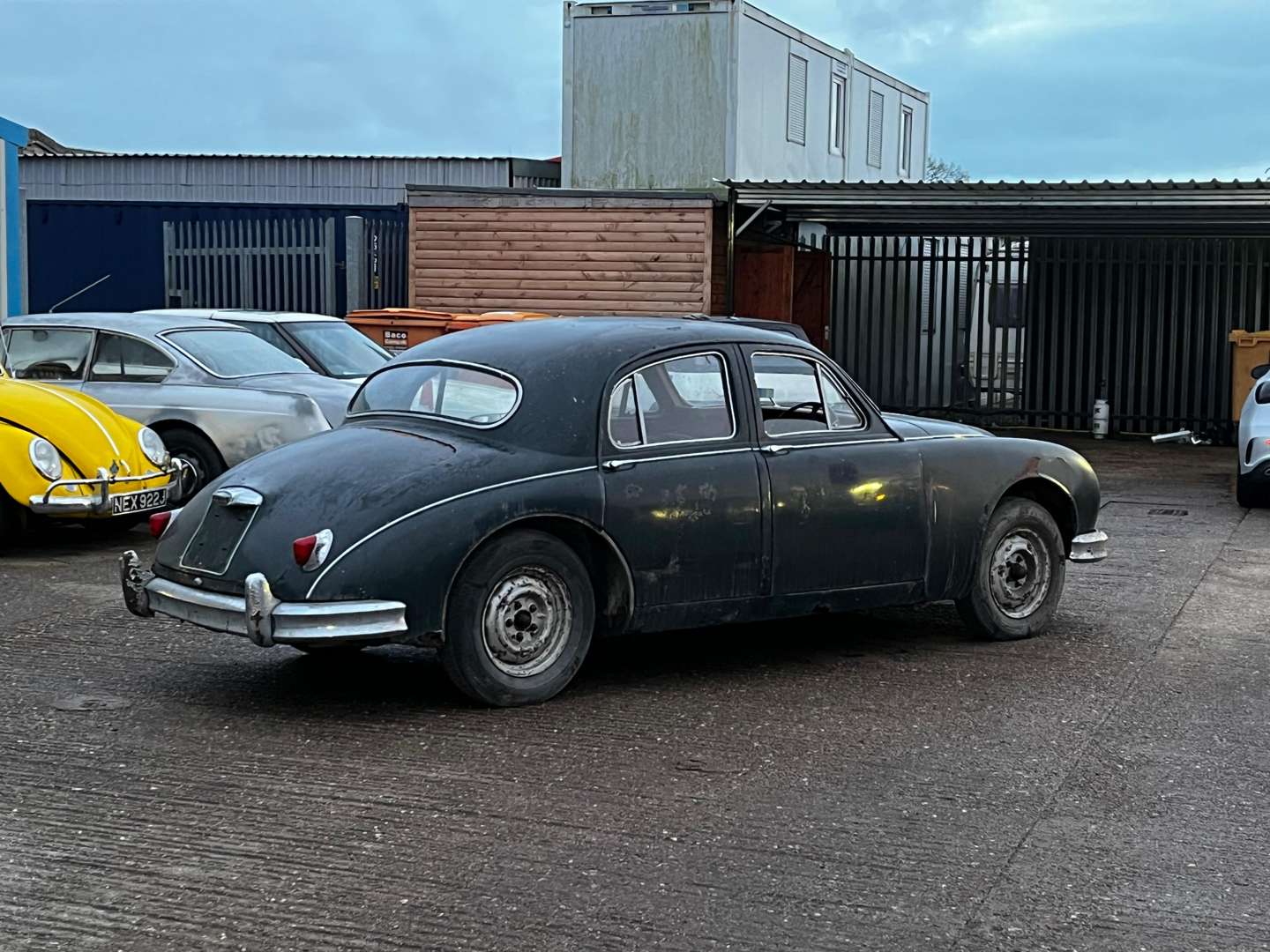 <p>1956 JAGUAR MKI</p>