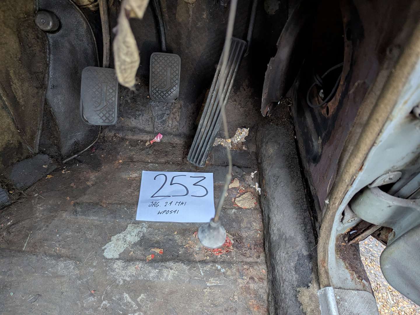 <p>1957 JAGUAR 240 MKI</p>