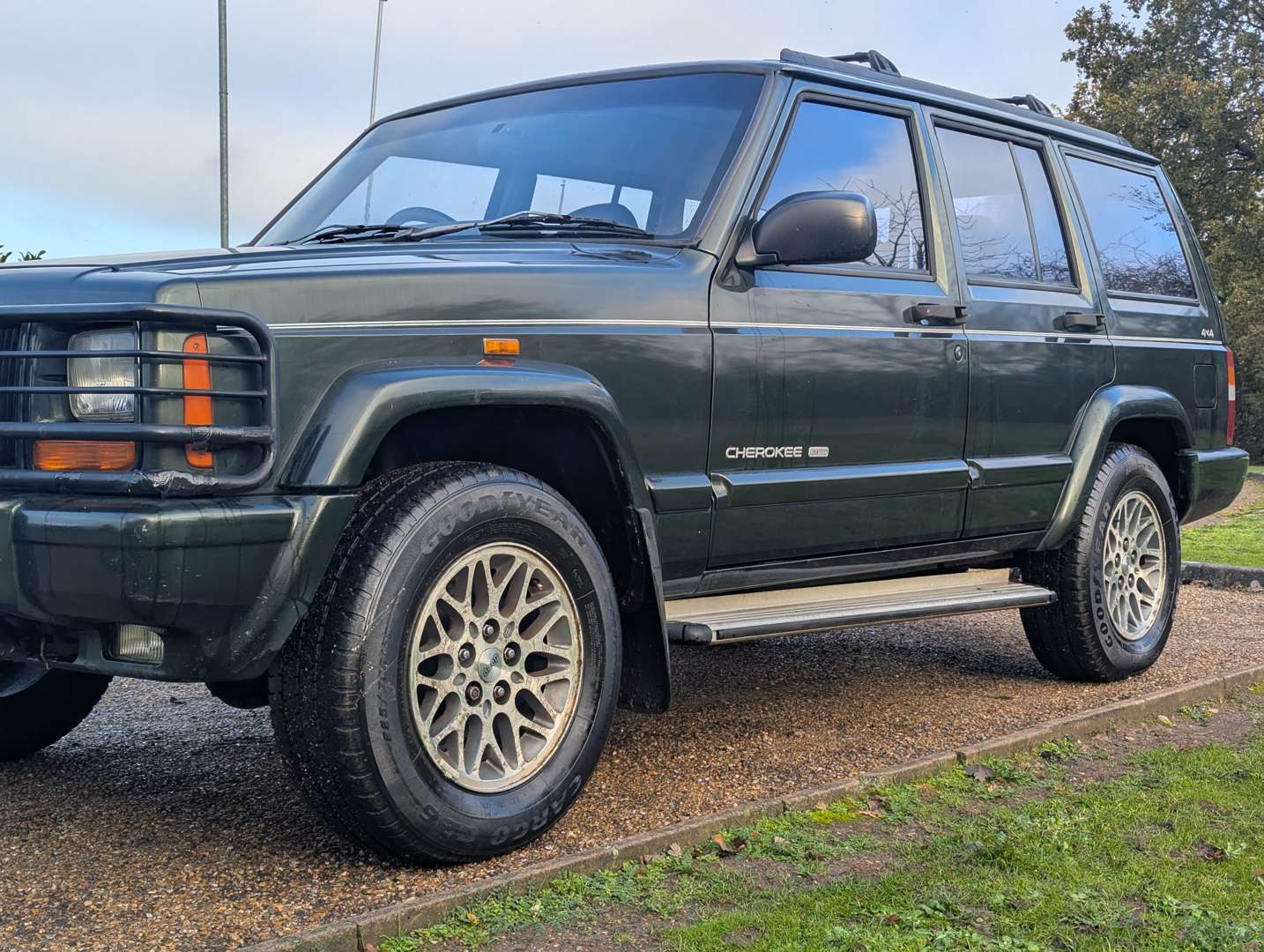 <p>1998 JEEP CHEROKEE 4.0 AUTO LIMITED</p>