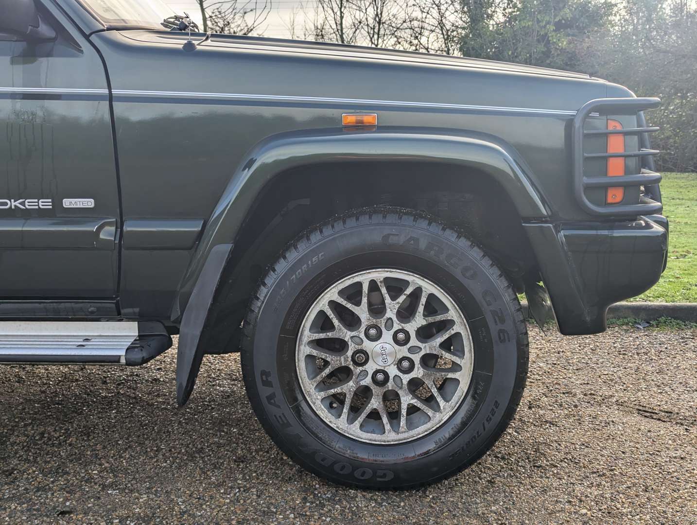 <p>1998 JEEP CHEROKEE 4.0 AUTO LIMITED</p>