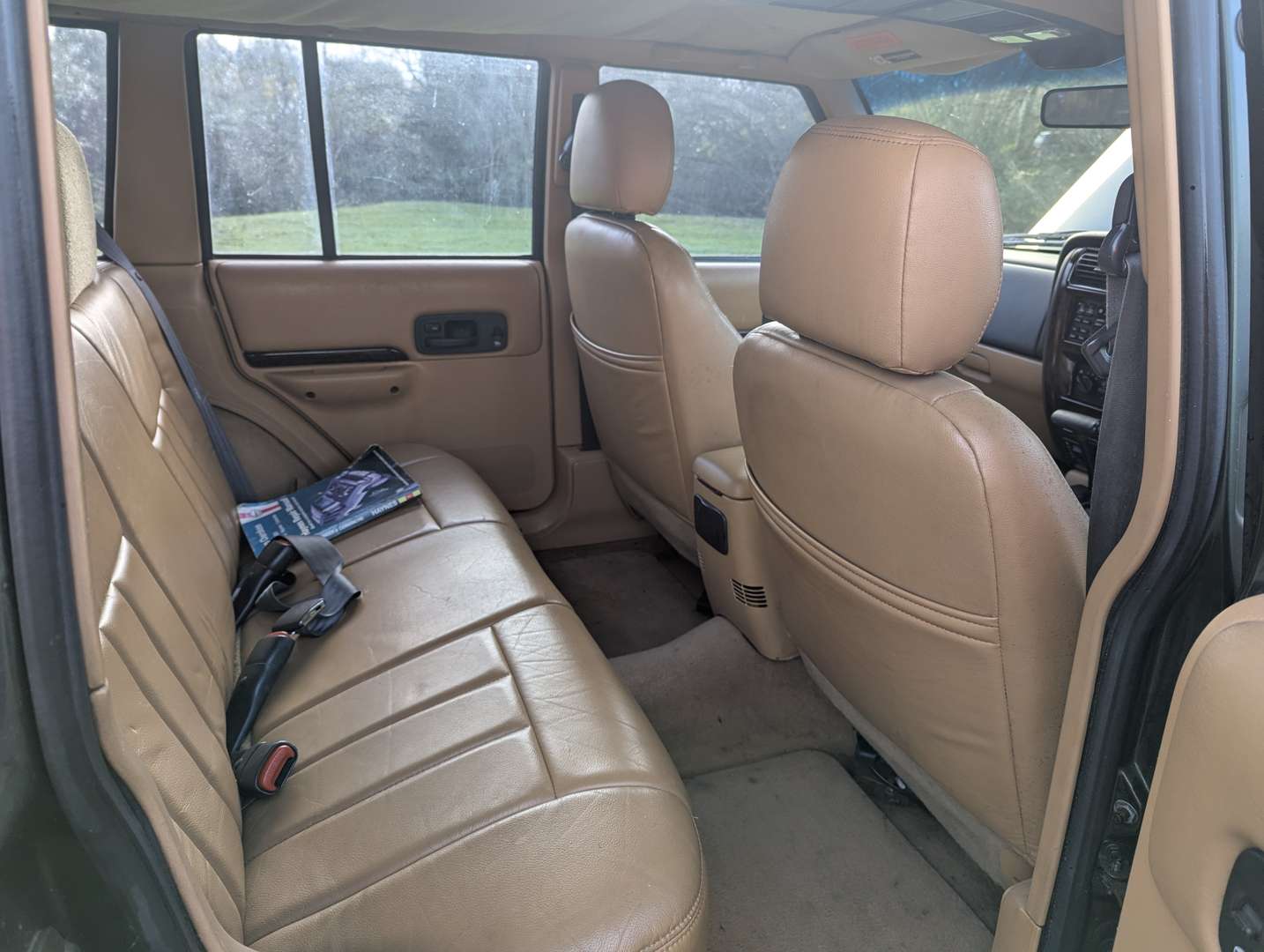 <p>1998 JEEP CHEROKEE 4.0 AUTO LIMITED</p>