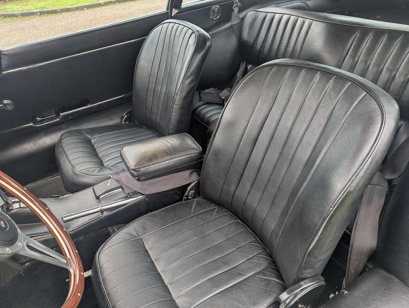 <p>1968 JAGUAR E-TYPE SERIES I 2+2 LHD</p>