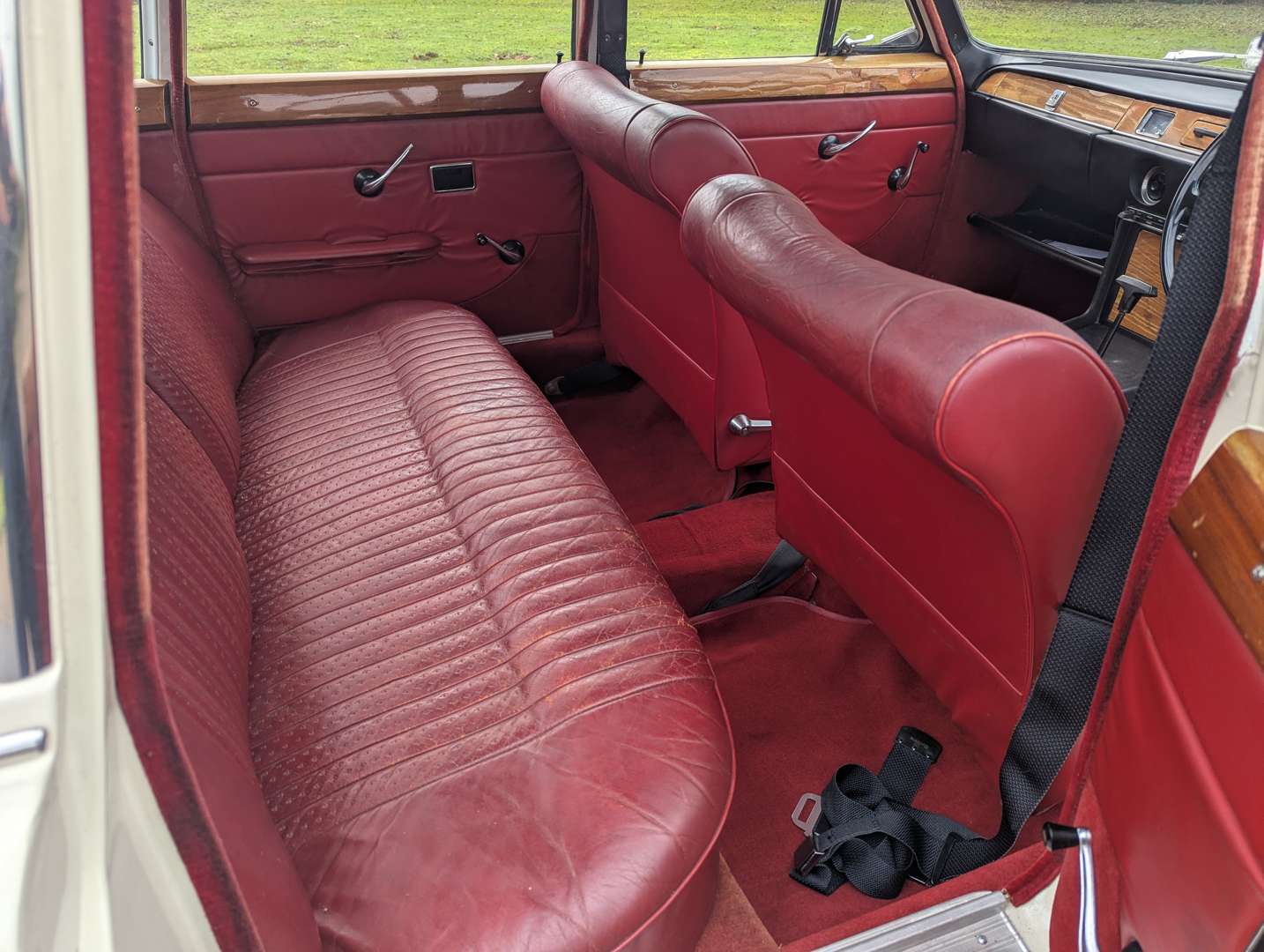 <p>1968 TRIUMPH 2000 AUTO</p>