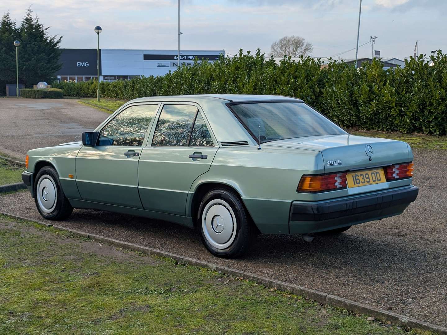 <p>1989 MERCEDES 190E AUTO&nbsp;</p>