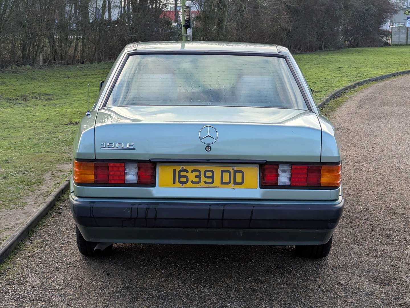 <p>1989 MERCEDES 190E AUTO&nbsp;</p>