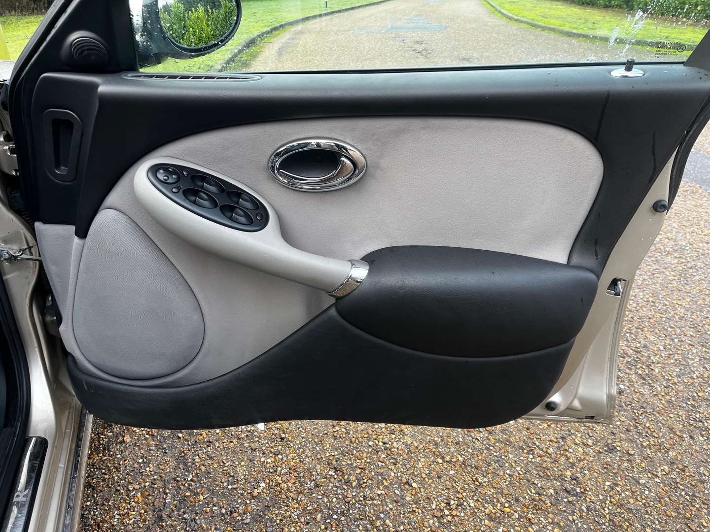 <p>2002 ROVER 75 2.5 CONNOISSEUR TOURER</p>