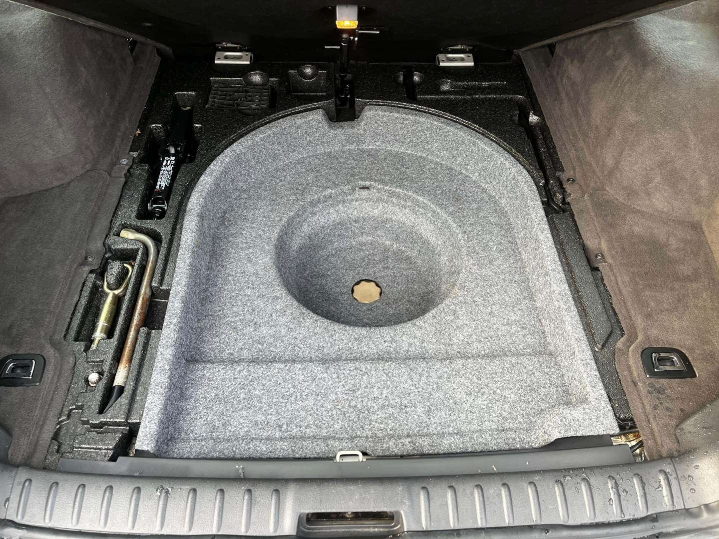 <p>2002 ROVER 75 2.5 CONNOISSEUR TOURER</p>