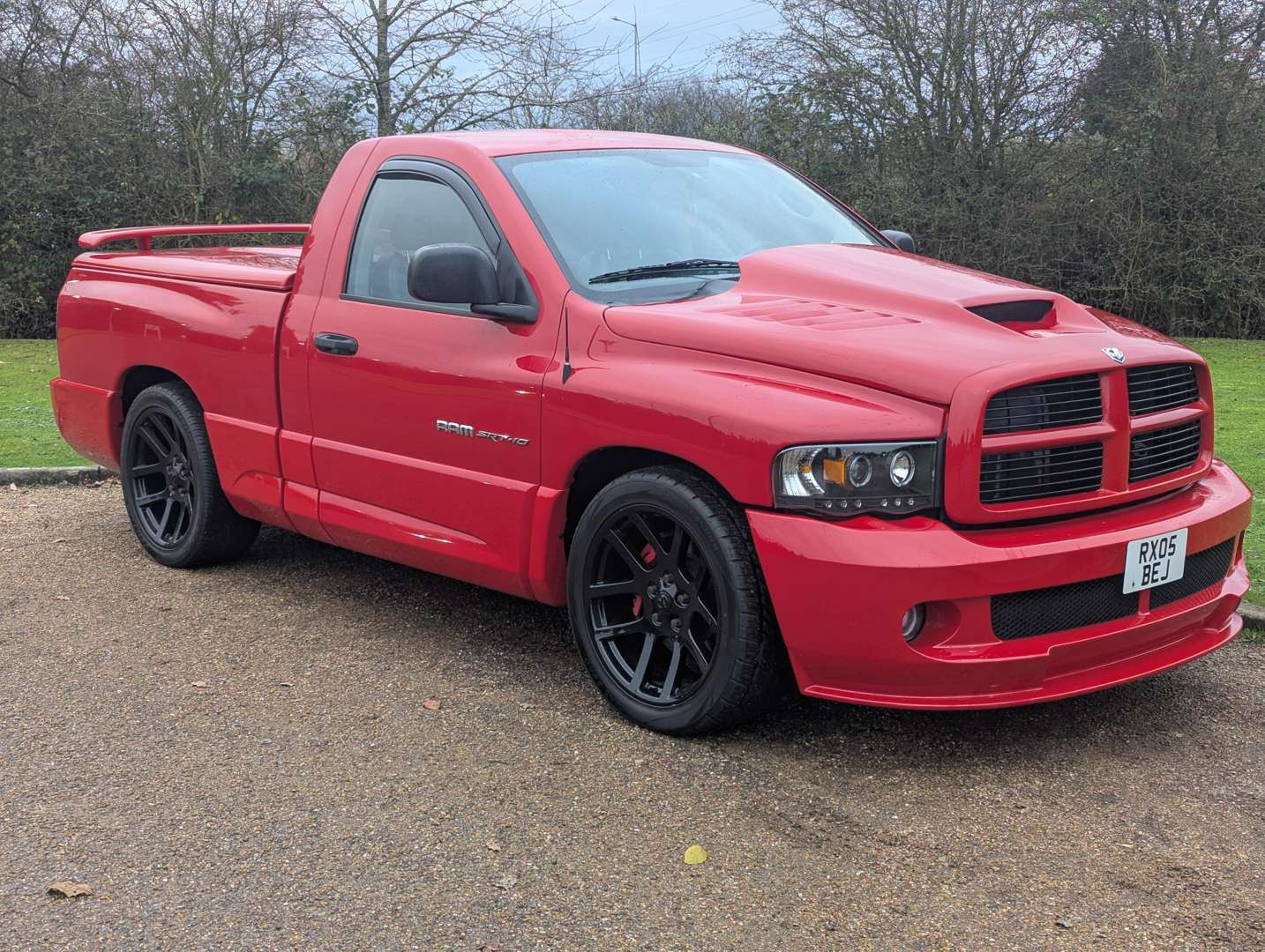 <p>2005 DODGE RAM SRT-10 LHD</p>