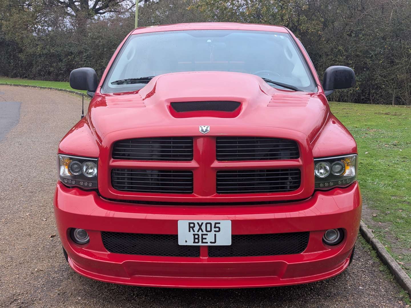 <p>2005 DODGE RAM SRT-10 LHD</p>
