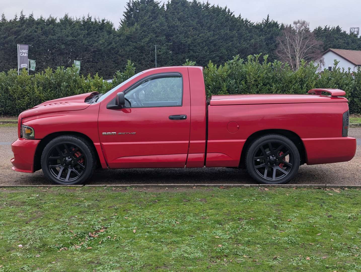 <p>2005 DODGE RAM SRT-10 LHD</p>