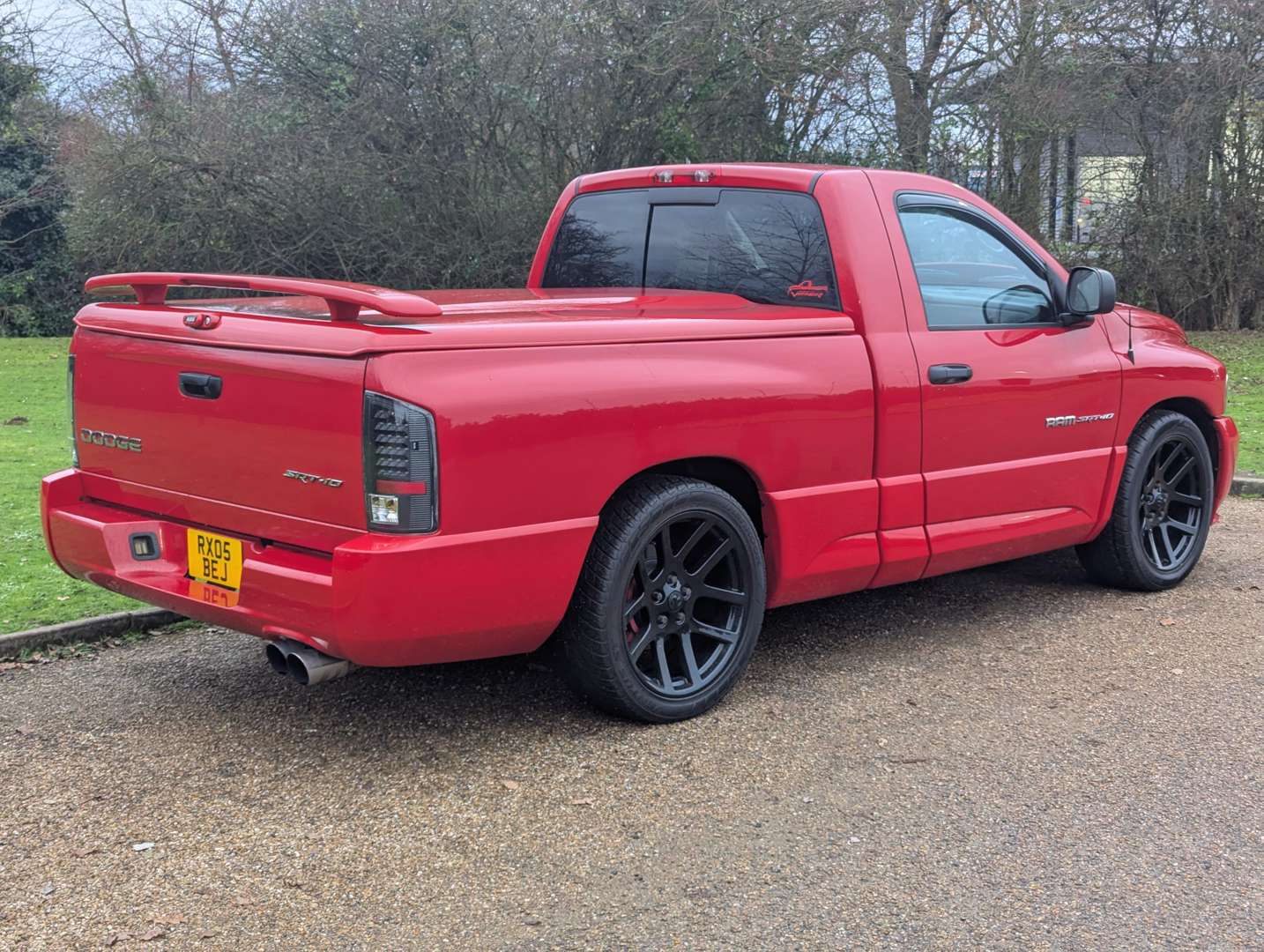 <p>2005 DODGE RAM SRT-10 LHD</p>