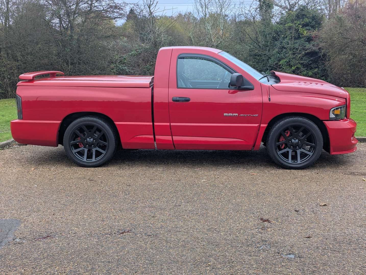 <p>2005 DODGE RAM SRT-10 LHD</p>