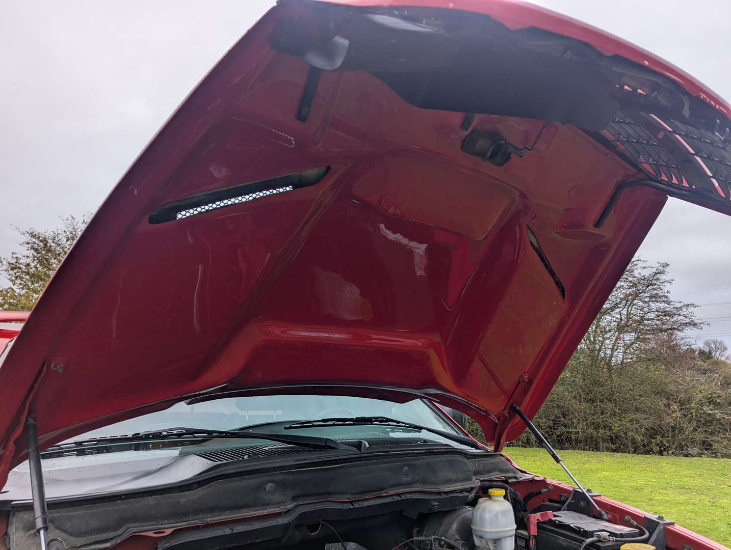 <p>2005 DODGE RAM SRT-10 LHD</p>