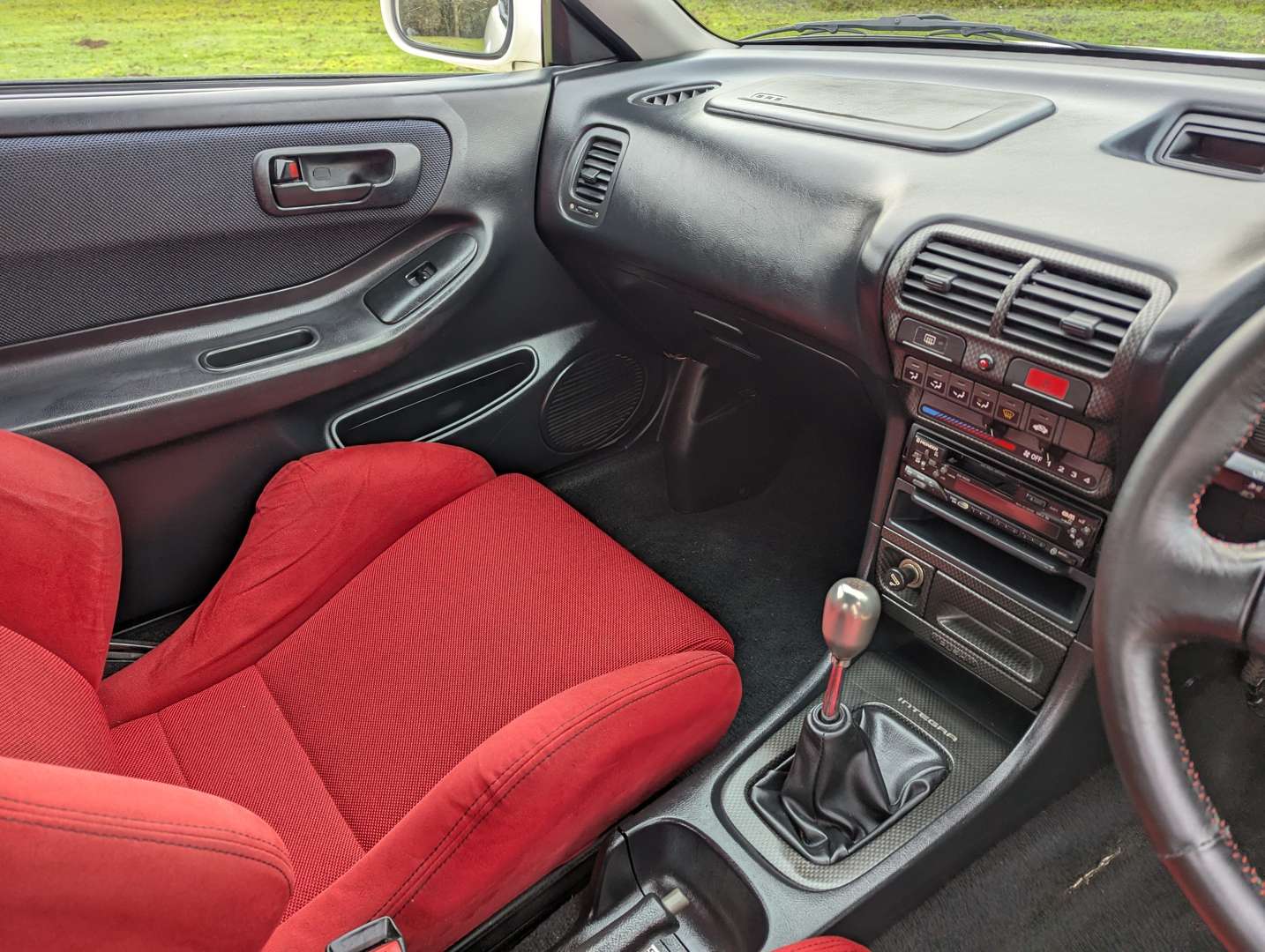 <p>1998 HONDA INTEGRA TYPE R DC2 - ONE REGISTERED OWNER FROM NEW</p>